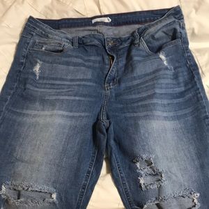 Distressed skinny jeans!!!